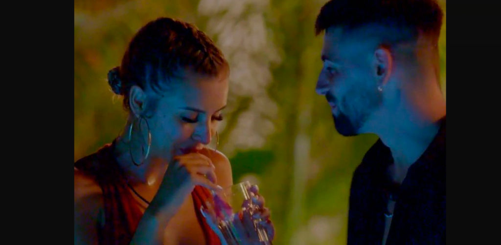 Marina e Isaac, cada vez más cerca