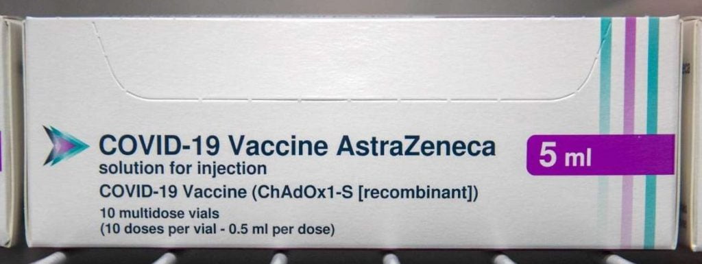 Vacuna de AstraZeneca menos efectiva contra la cepa sudafricana