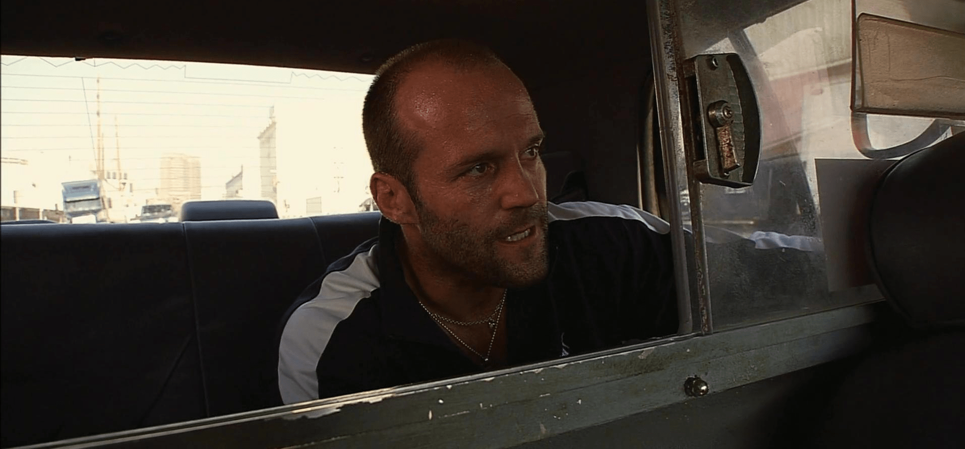 Jason Statham en la película Crank: veneno en la sangre