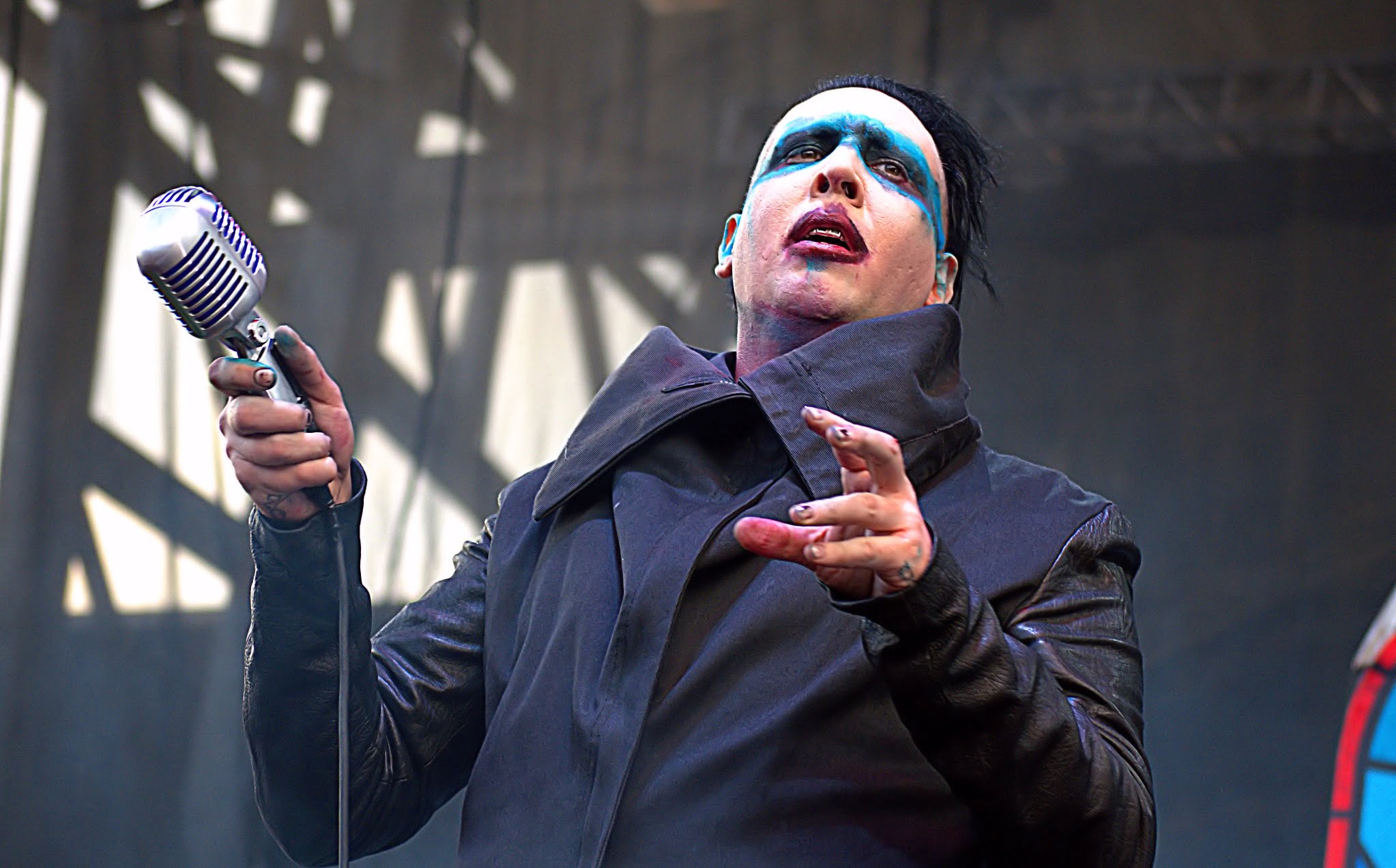 Marilyn Manson en un concierto en directo