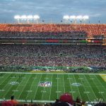 A pesar de que la pandemia causada por el coronavirus no ha terminado algunos eventos han recuperado poco a poco algo de su brillo. Entre ellos el Super Bowl, el partido de futbol americano más importante del año, que se jugará en el estadio Raymond James en Tampa Florida.