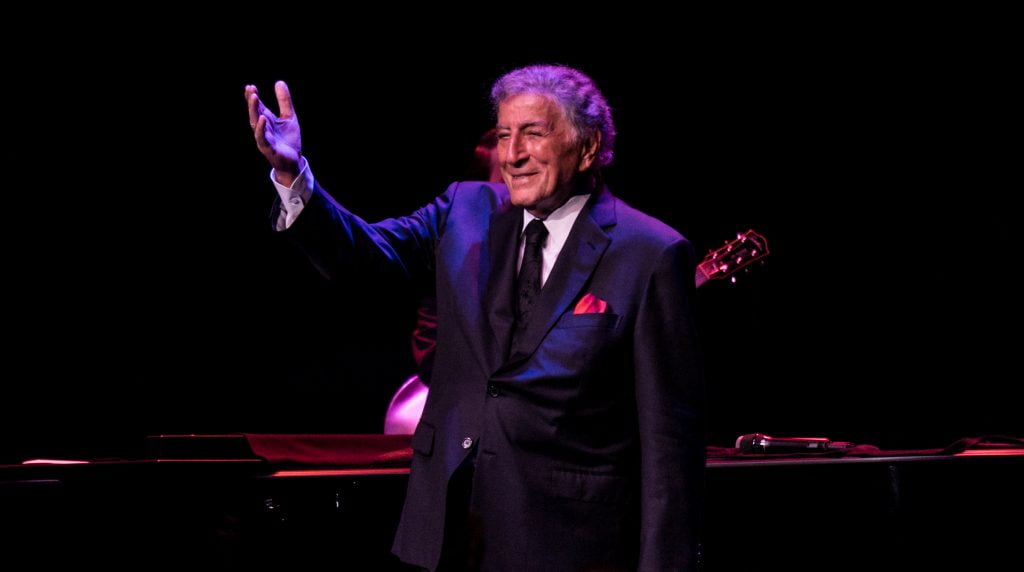 El legendario cantante Tony Bennett, uno de los grandes interpretes del cancionero estadounidense, ha revelado que sufre de Alzhaimer.