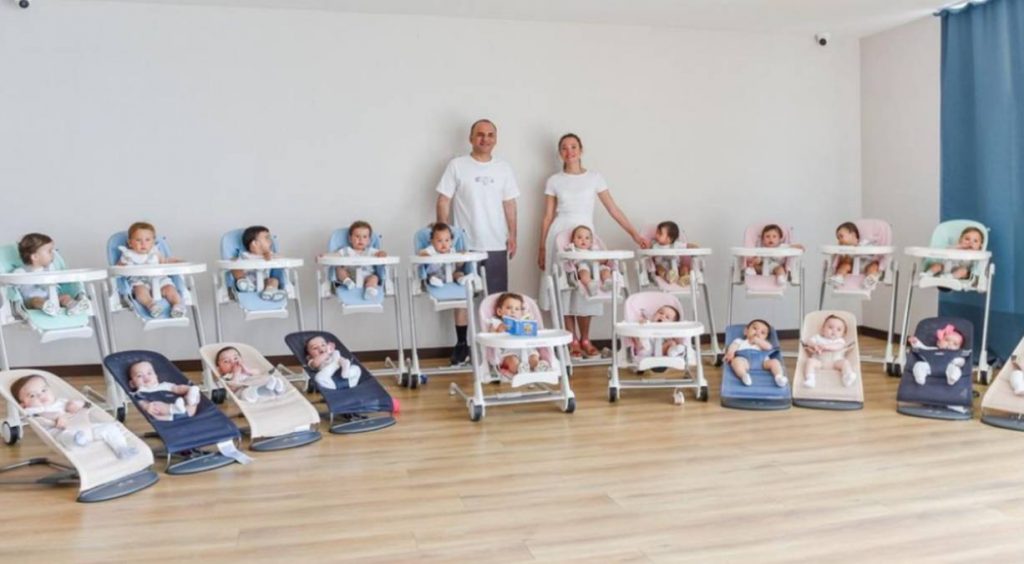 Pareja tiene 20 bebés en un año