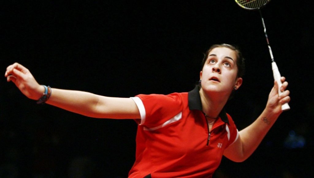 Carolina Marín jugando al bádminton