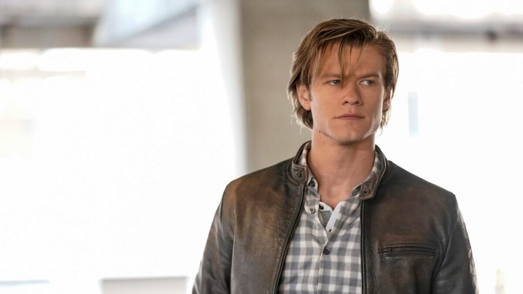 Lucas Till en MacGyver