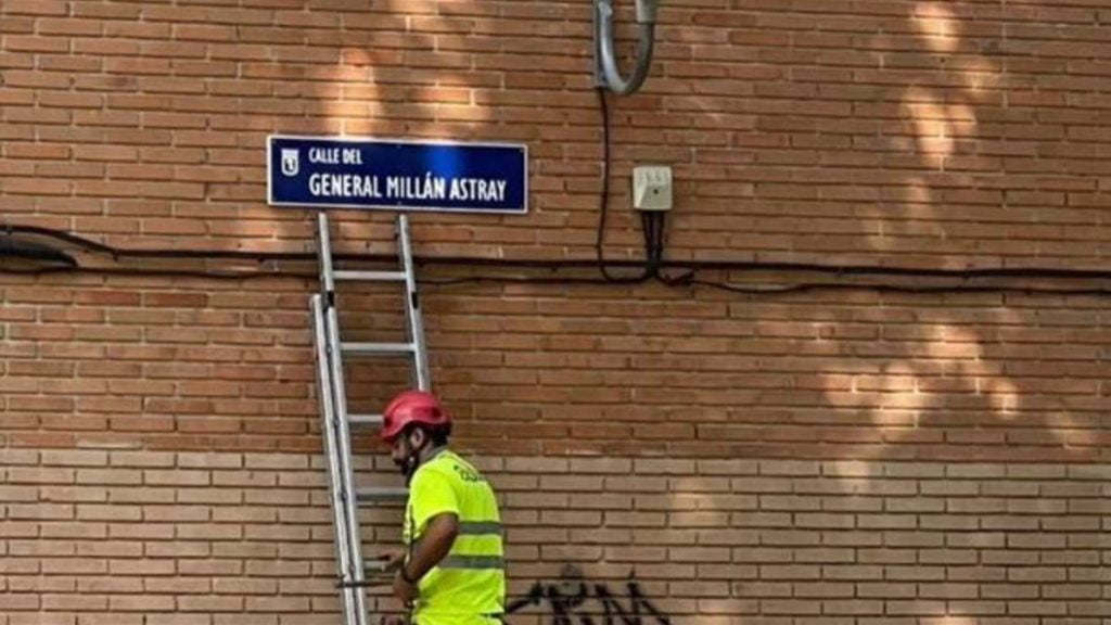 Foto del cartel de Millán Astray