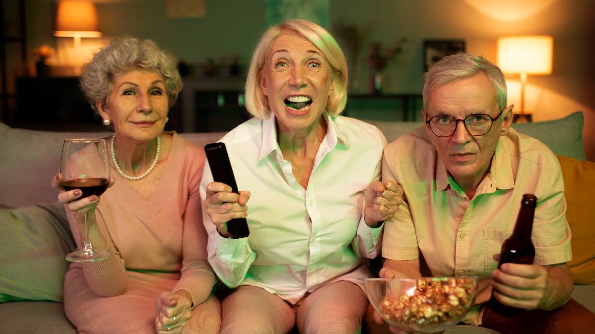 Personas ven la tele el 2 de diciembre