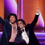 Silk Sonic en los Premios Grammy