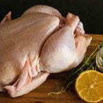 ¿Qué tan bueno es comer el cuero del pollo? Esta y otras preguntas sobre uno de los alimentos más populares del mundo