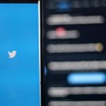 Stephen King y Elon Musk se pelan en Twitter