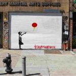 Banksy llama a los ‘shoplifters’ de Londres a invadir la tienda GUESS