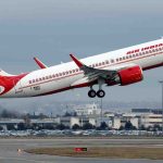 Hombre orina sobre una anciana en un vuelo de Air India, las repercusiones son brutales